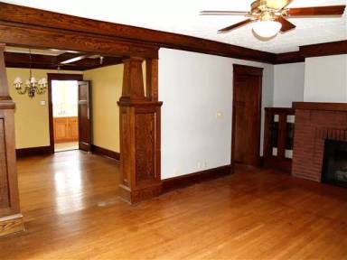 Main picture of 616 Bellflower Ave SW