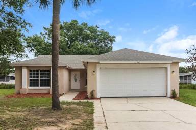 Main picture of 15945 Greater Groves Blvd