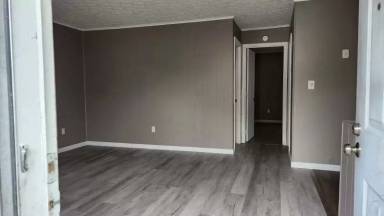 Main picture of 800 Crestview Dr