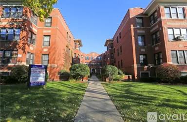 Main picture of 3925 N Keeler Ave