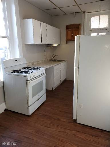 Main picture of 218 S 3rd St