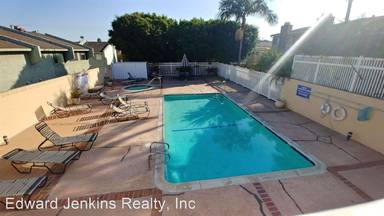 Main picture of 1305 Aviation Blvd