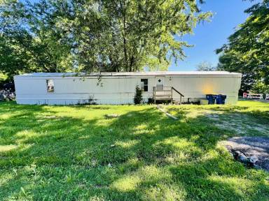 Main picture of 1245 Hedge Ave