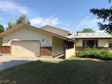 Main picture of 181 Erickson Ct E