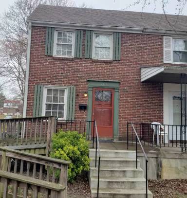 Main picture of 7155 Greenwood Ave