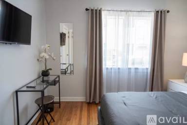 Main picture of 11249 Huston St