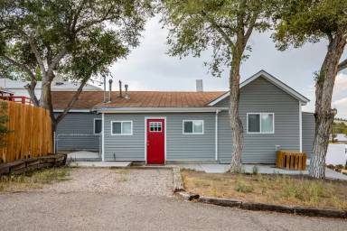 Main picture of 704 Odonnell St