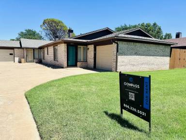 Main picture of 4424 75th Dr