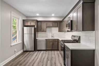 Main picture of 249 N Mulberry St