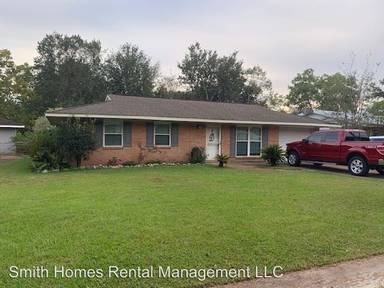 Main picture of 15709 Belmont Dr