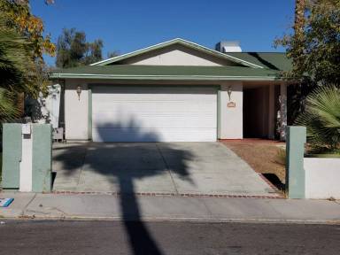 Main picture of 4444 Dennis Way