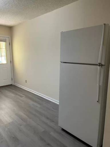 Main picture of 2627 7th St SE