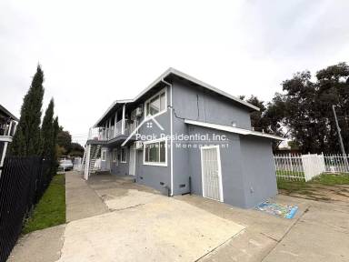 Main picture of 3916 42nd Ave