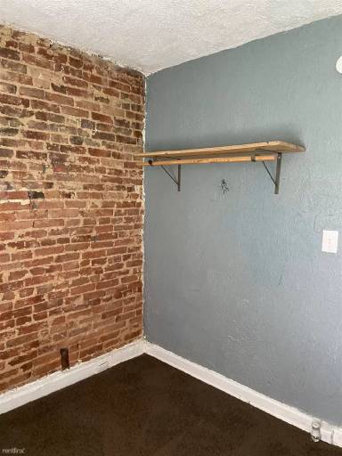 Main picture of 1827 Division St