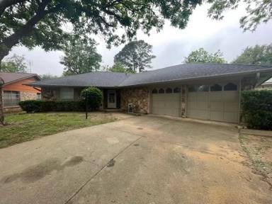 Main picture of 1706 Princeton Dr
