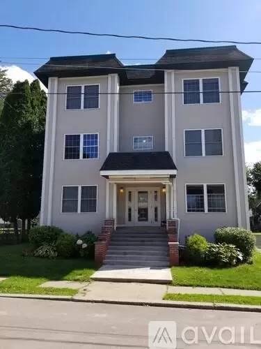 Main picture of 3 Prindle Ave