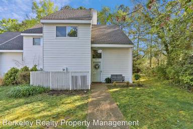 Main picture of 124 Governor Berkeley Rd
