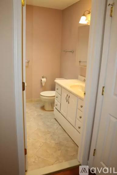 Main picture of 705 Lake Ave