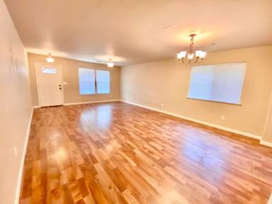 Main picture of 131 McDaniel Cir