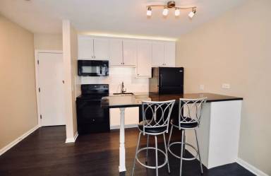 Main picture of 800 Ogden Ave