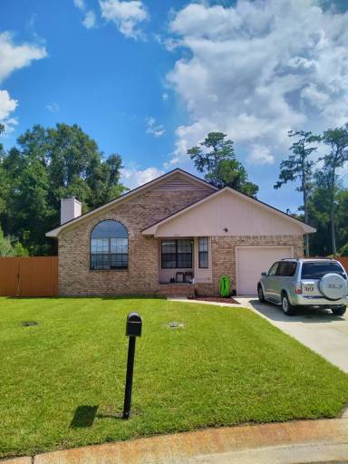 Main picture of 917 Highland Dr