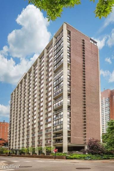 Main picture of 1 E Schiller St
