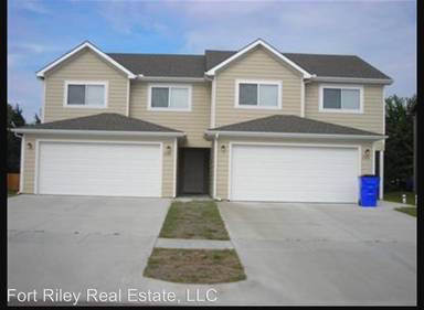 Main picture of 2504 Deerfield Blvd