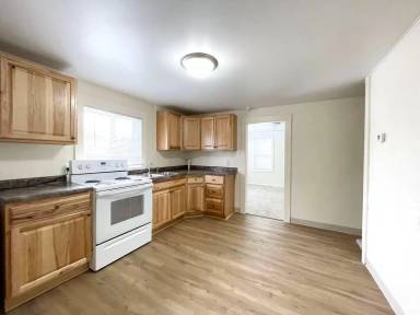 Main picture of 219 Saint Peter Ave