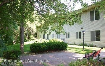 Main picture of 2704 Military Rd