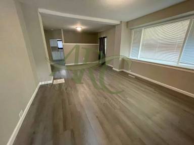 Main picture of 1606 E Orman Ave