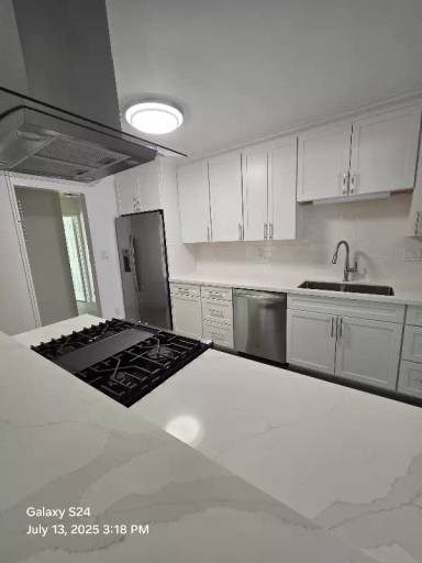 Main picture of 9310 Manor Dr