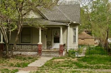 Main picture of 416 SW Clay St