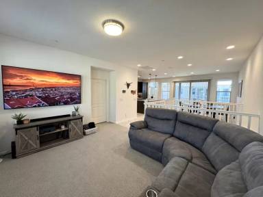 Main picture of 34 Jaripol Cir
