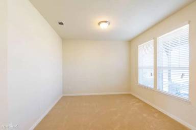 Main picture of 811 Callaway Dr