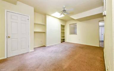 Main picture of 1406 E Carson St