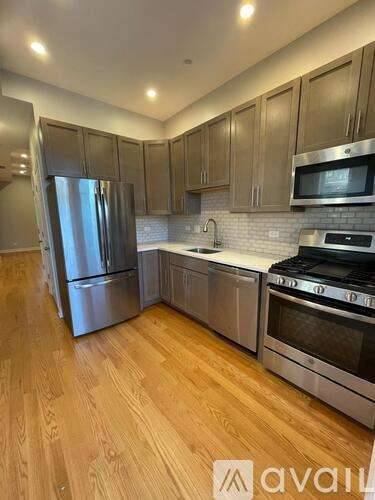 Main picture of 2058 N California Ave
