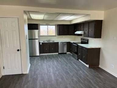 Main picture of 916 Mount Jackson Rd