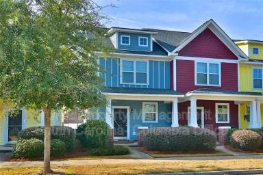 Main picture of 831 Forest Park Rd