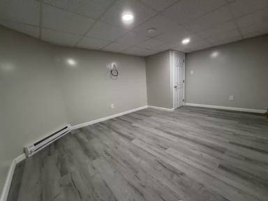 Main picture of 320 Wood St