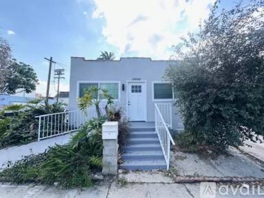 Main picture of 4800 Fountain Ave