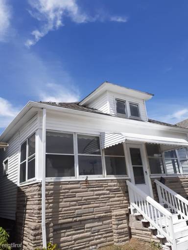 Main picture of 228 Burke St