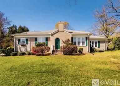 Main picture of 404 W Willowbrook Dr