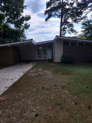 Main picture of 208 Latonea Dr