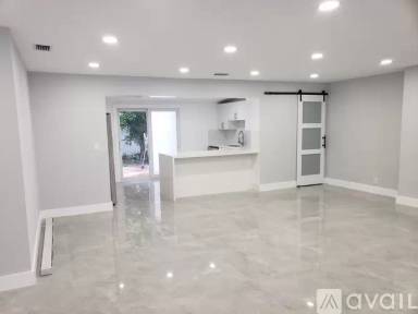 Main picture of 844 W 72nd Pl