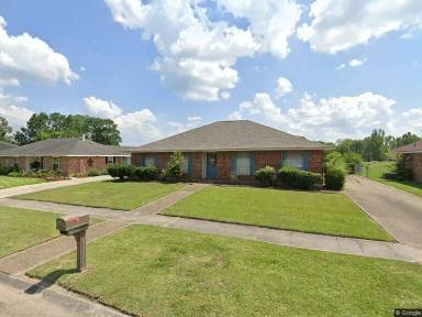Main picture of 14904 Lynbrook Dr