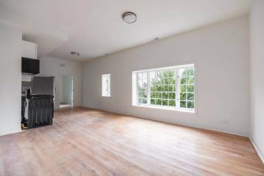 Main picture of 3109 N Harding Ave