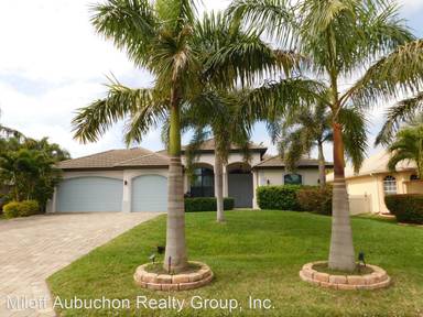 Main picture of 4922 SW 27th Ave