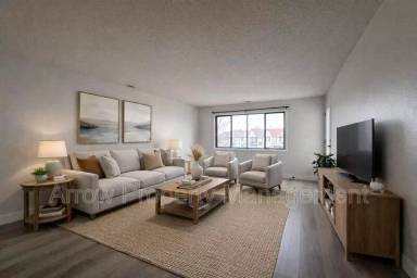 Main picture of 2384 N 44th St