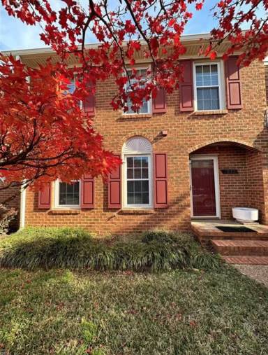 Main picture of 1039 Tottenham Ln