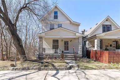 Main picture of 2910 Belleview Ave